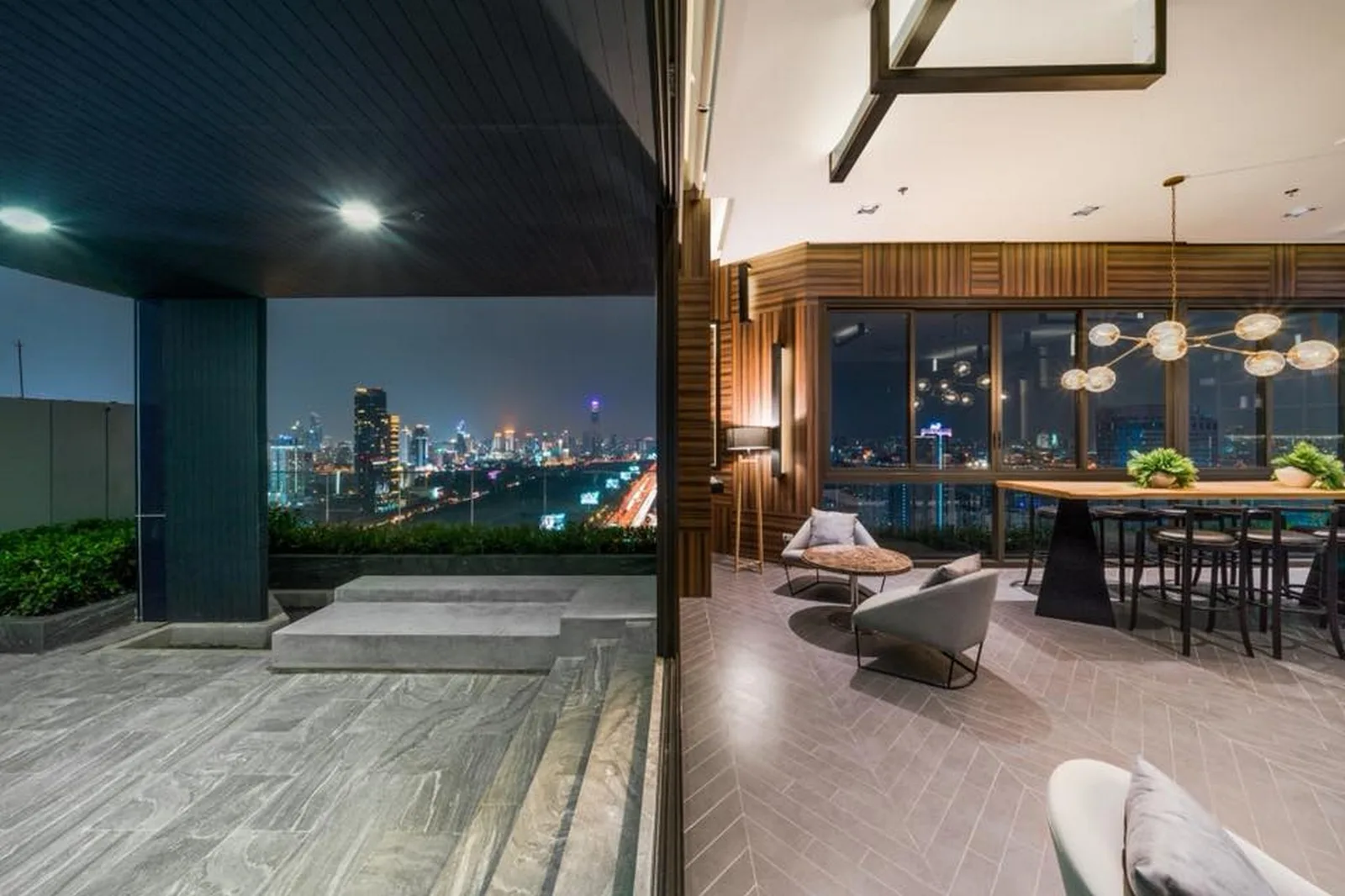 Chewathai Residence Asoke — photo 8