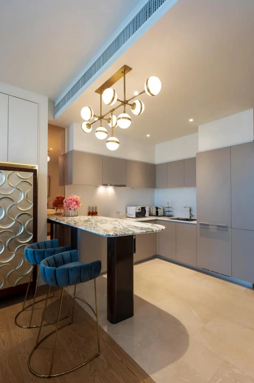 Magnolias Waterfront Residences — photo 11
