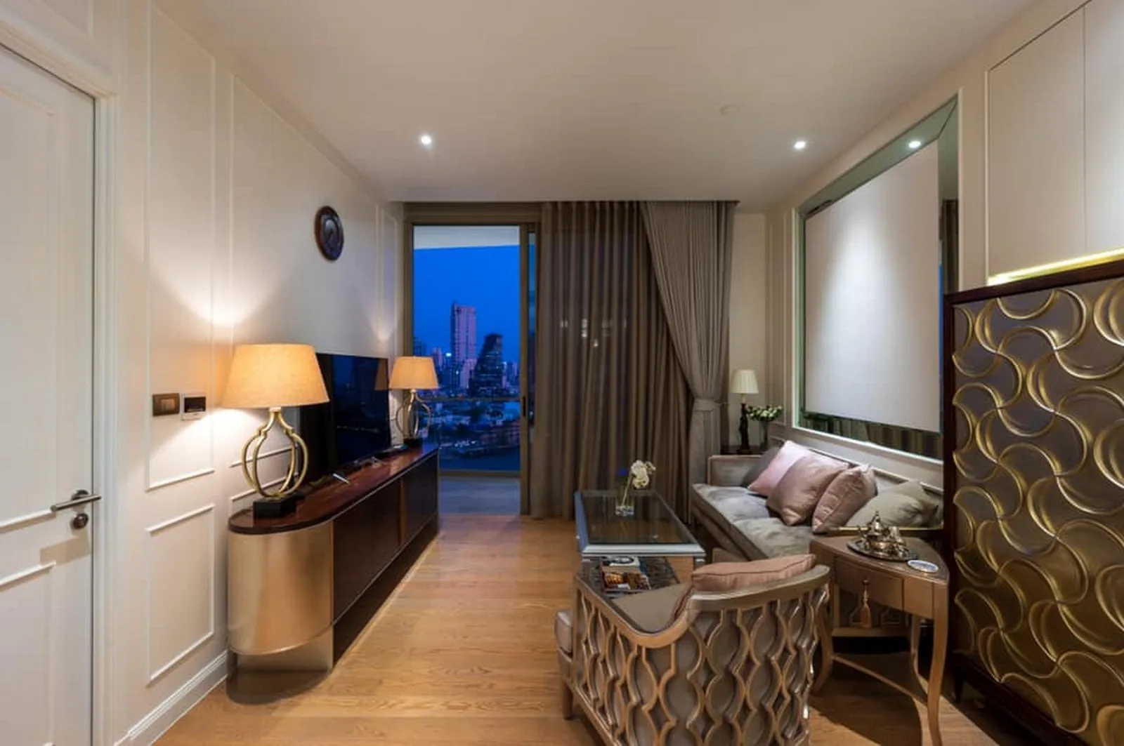 Magnolias Waterfront Residences — photo 7