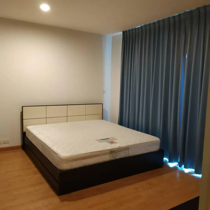 Silom Grand Terrace — photo 6