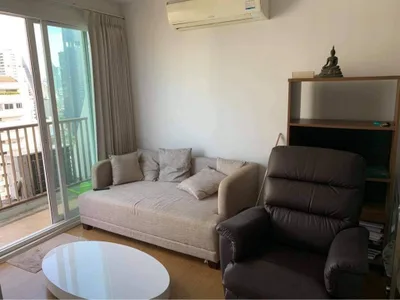 15 Sukhumvit Residences