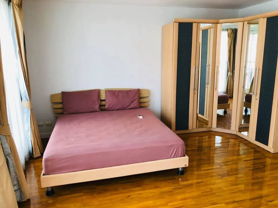 Baan Klang Krung Thonglor — photo 11