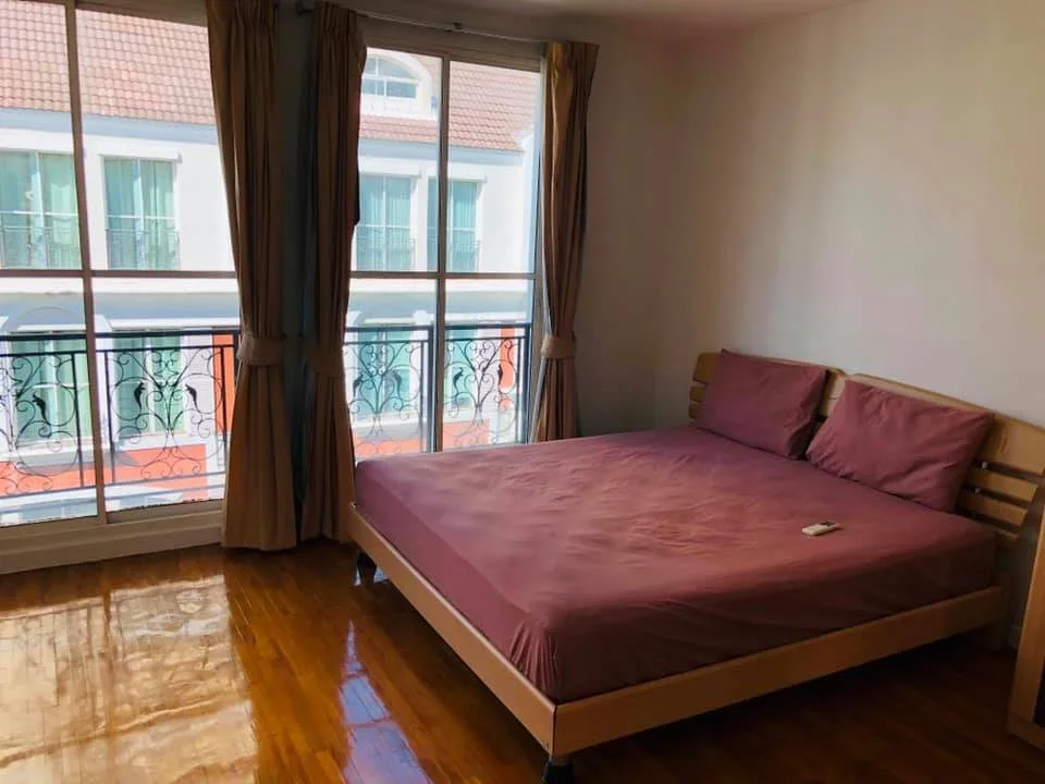 Baan Klang Krung Thonglor — photo 9