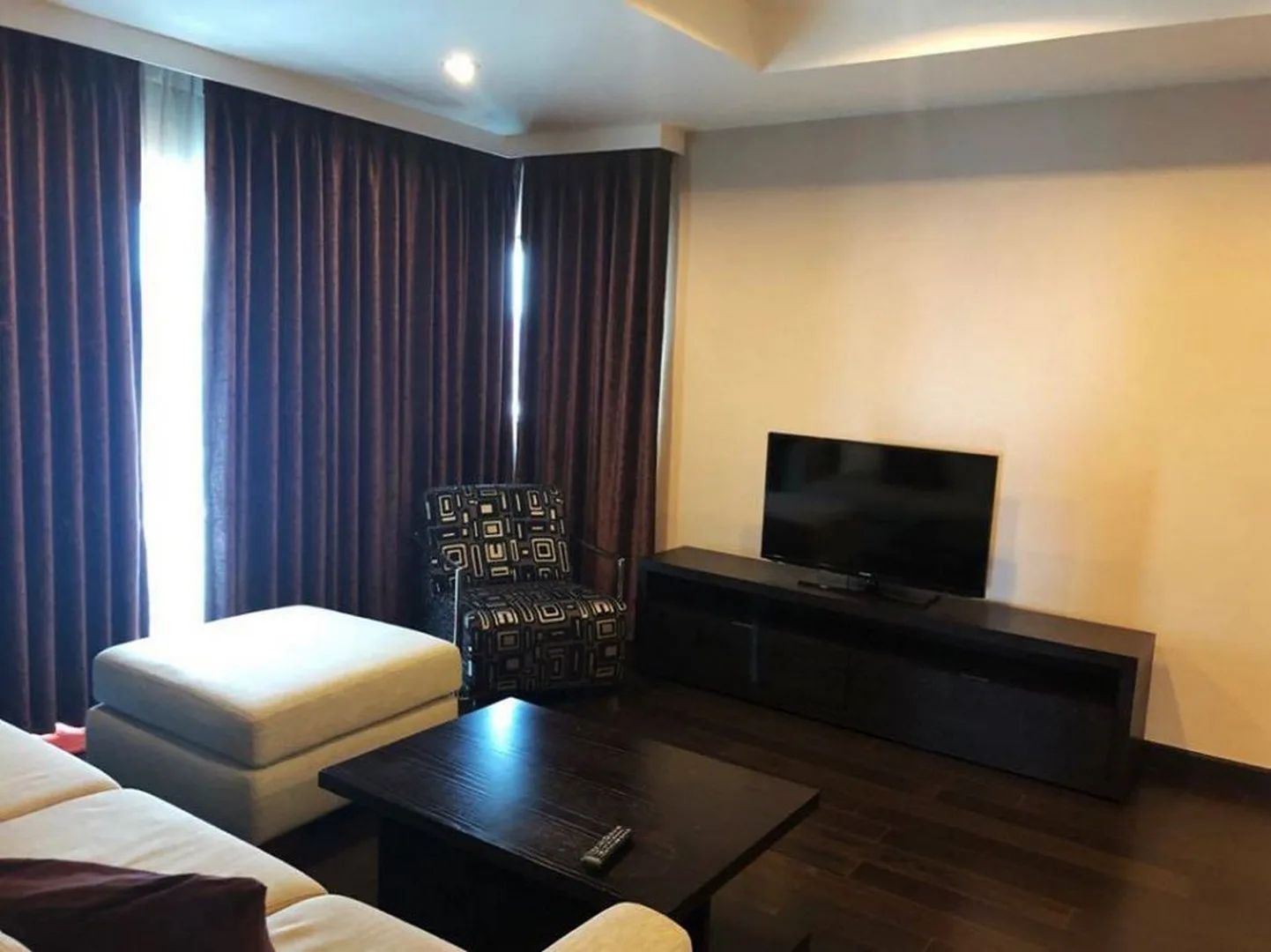 Sathorn Gardens — photo 3