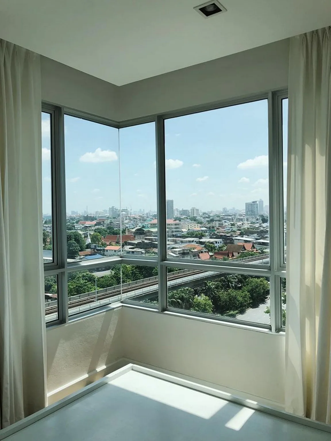 The Room Sathorn - Taksin — photo 7