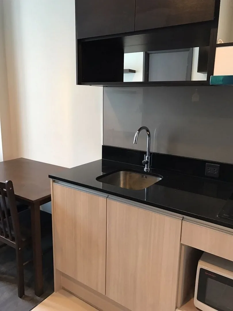 Edge Sukhumvit 23 — photo 10