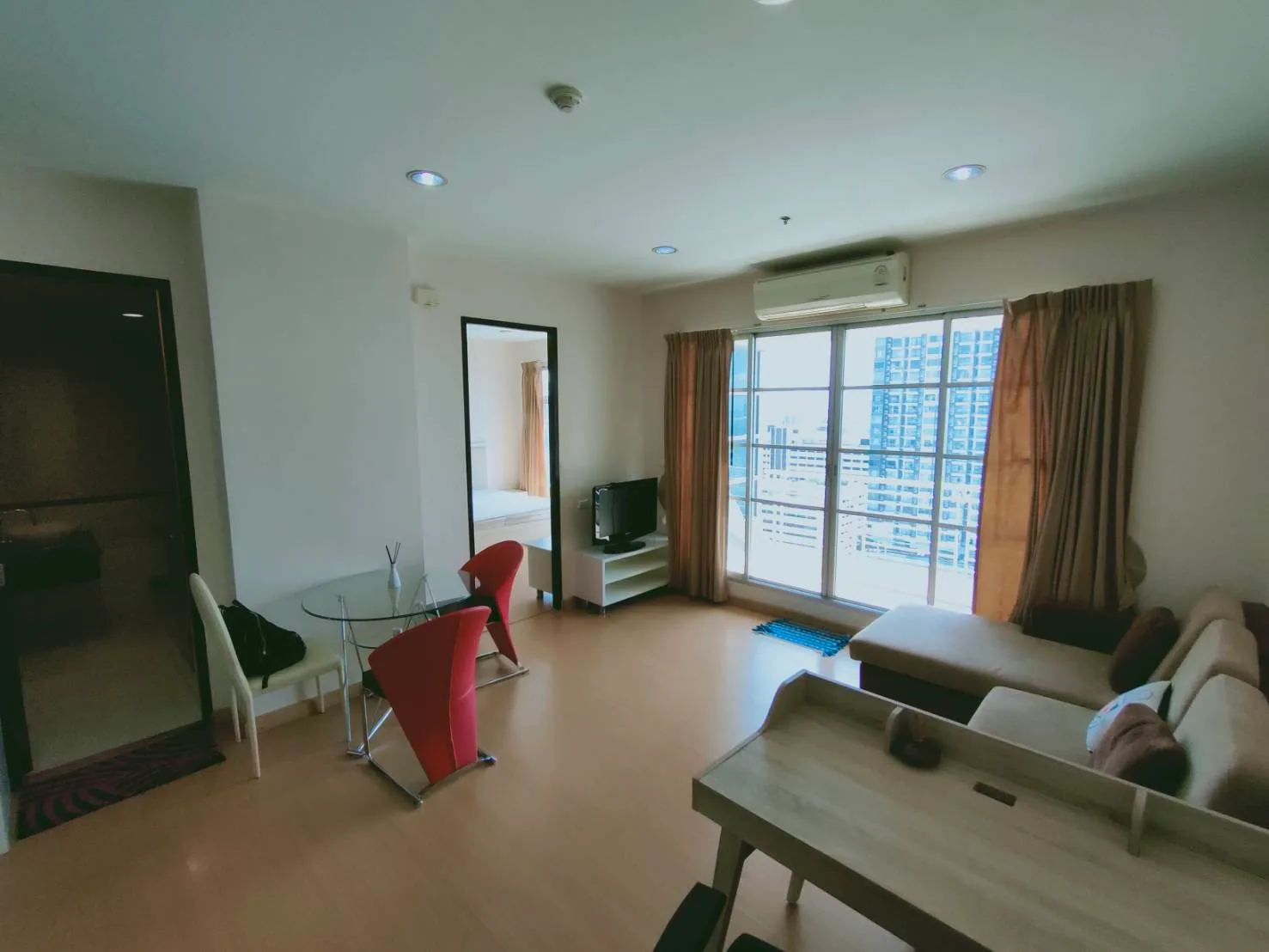 Baan Klang Krung Siam - Pathumwan — photo 2