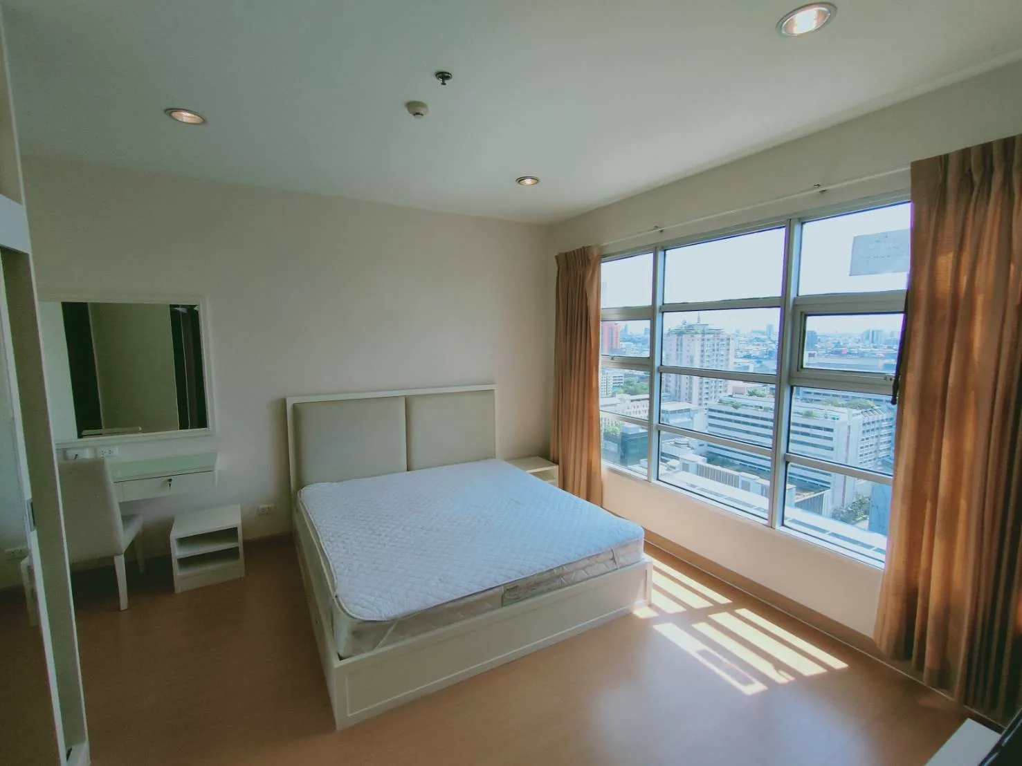 Baan Klang Krung Siam - Pathumwan — photo 7