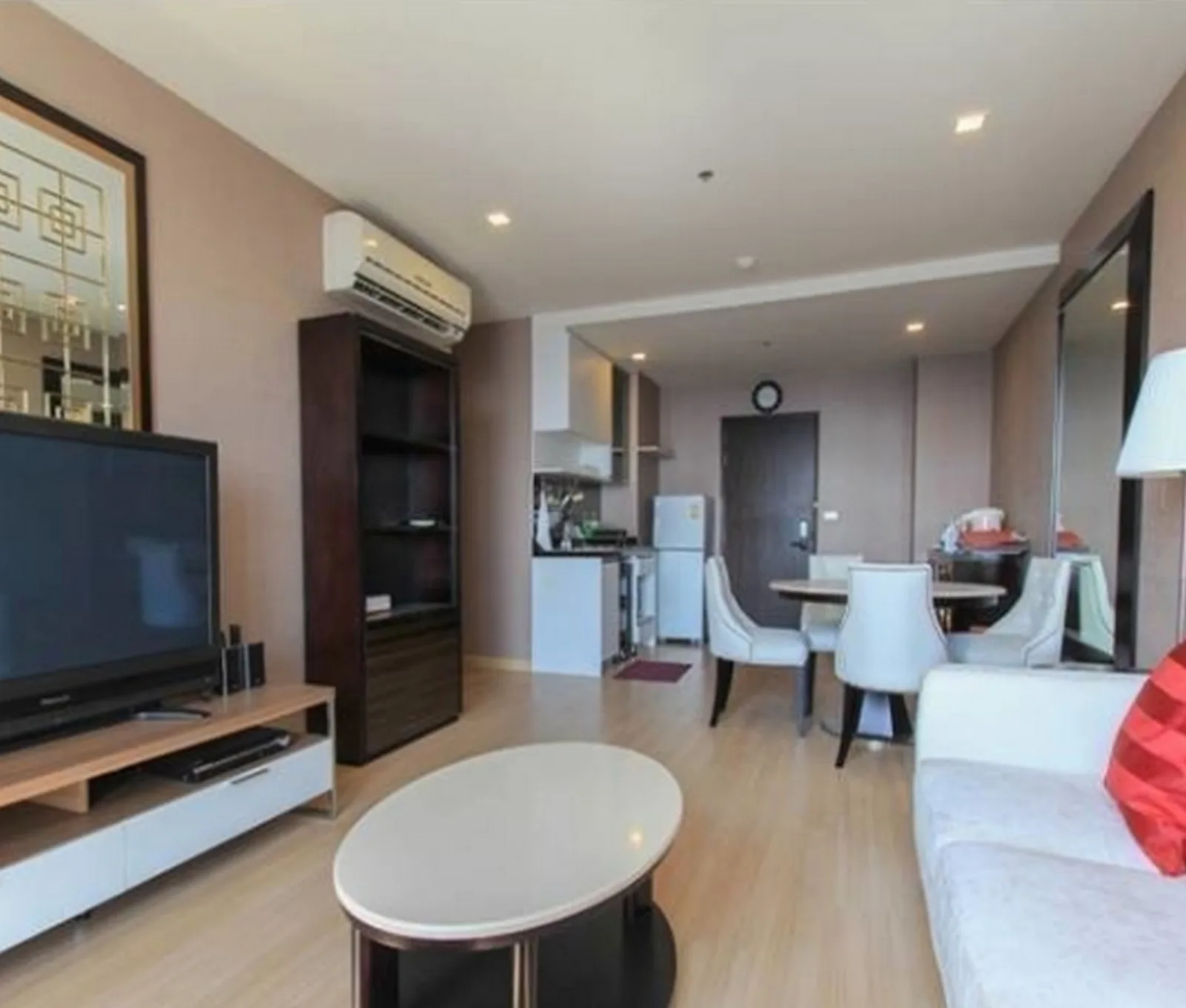 Sky Walk Condominium — photo 1