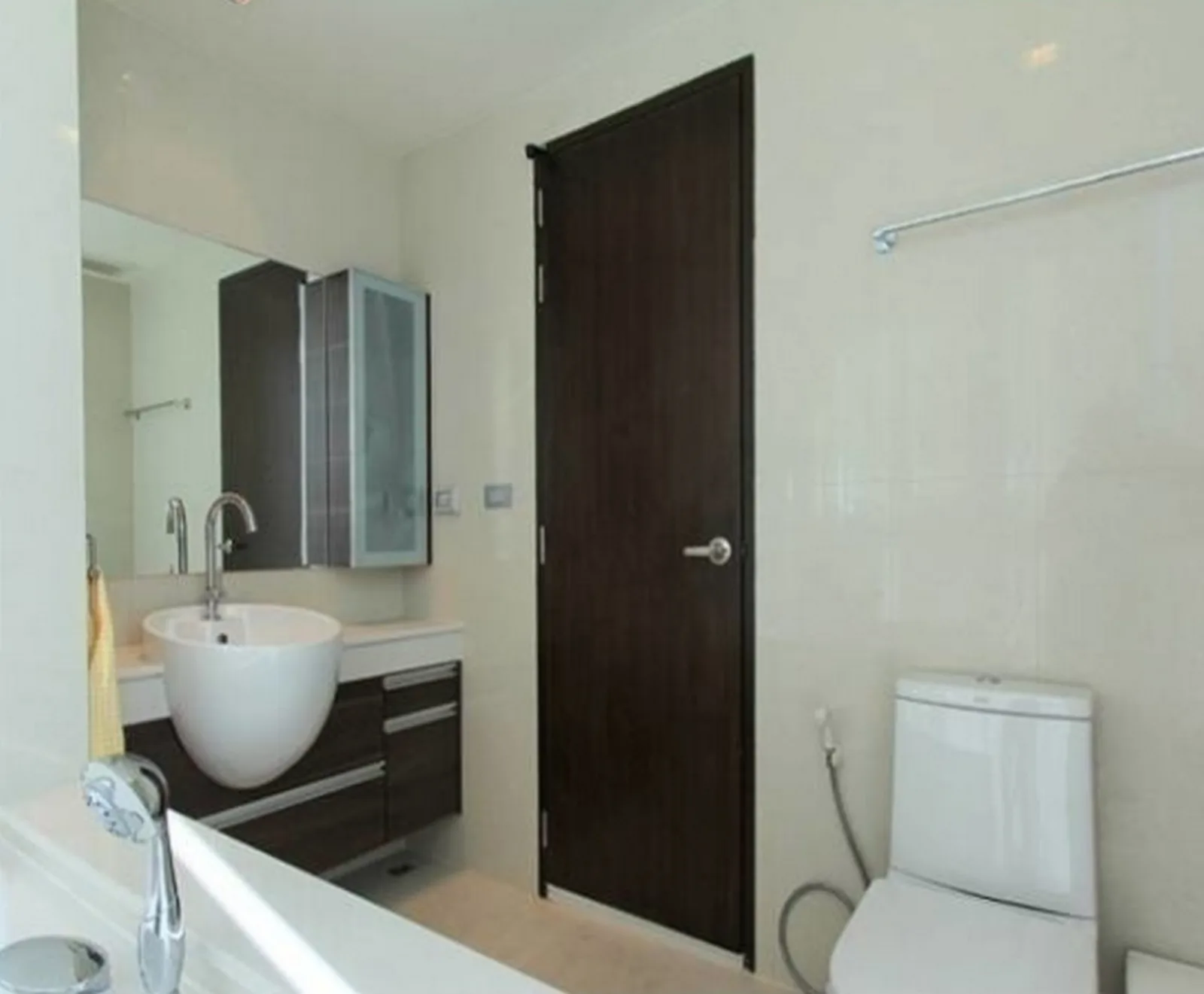 Sky Walk Condominium — photo 5