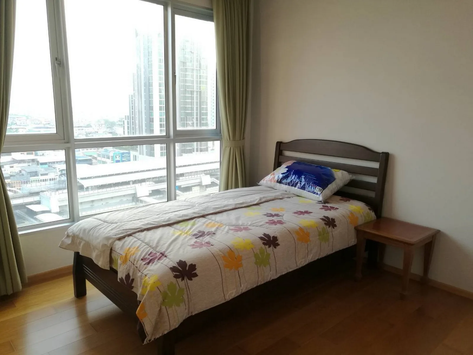 Hive Taksin — photo 5