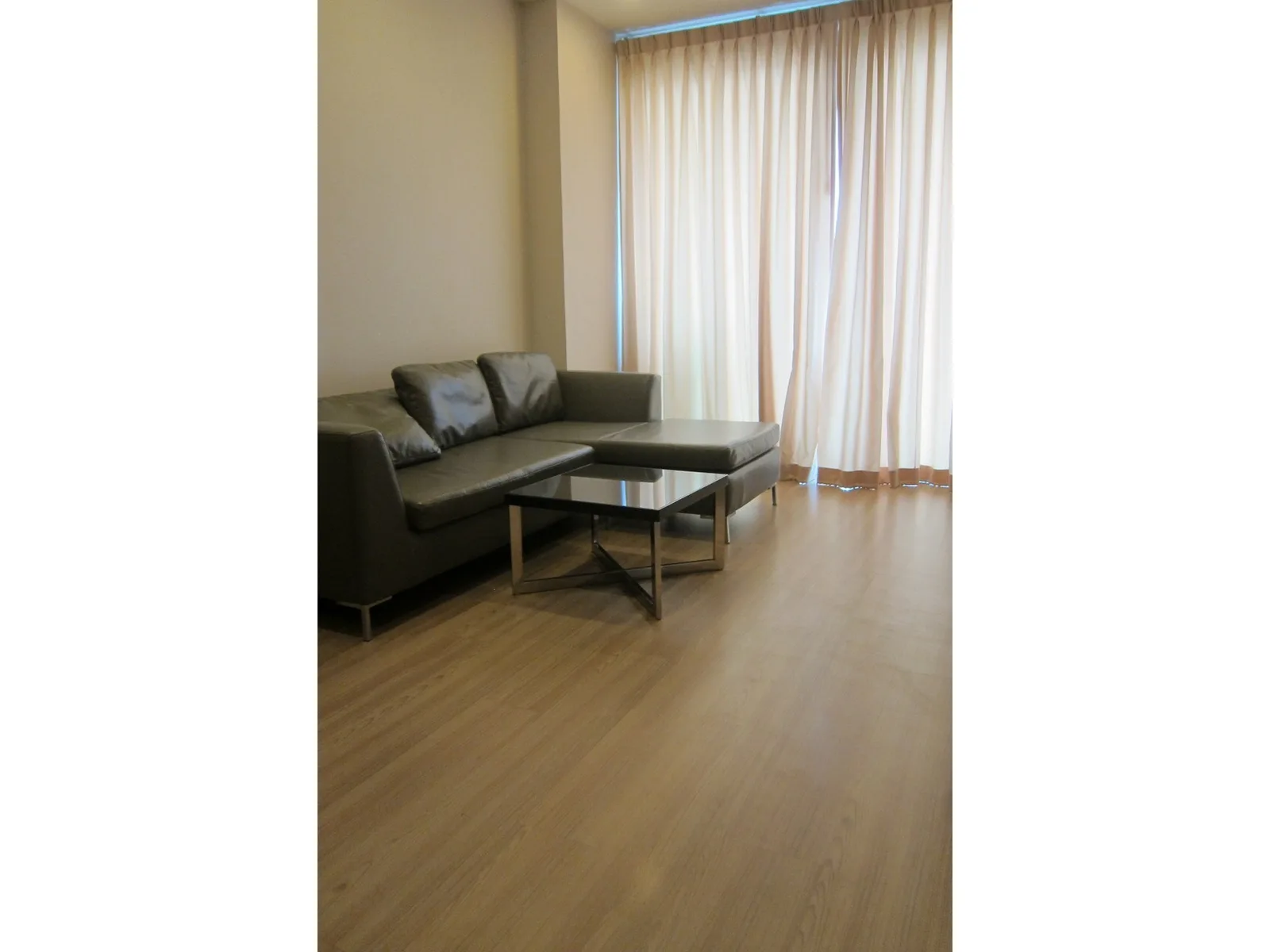 Sky Walk Condominium — photo 2