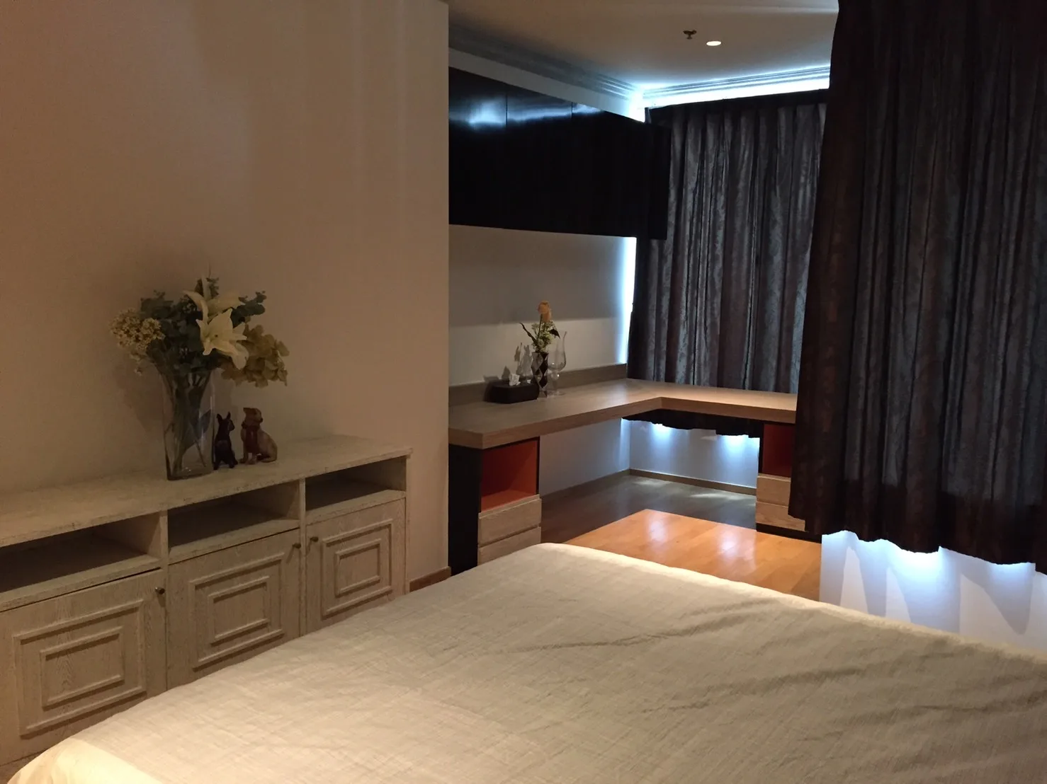 The Empire Place — photo 10