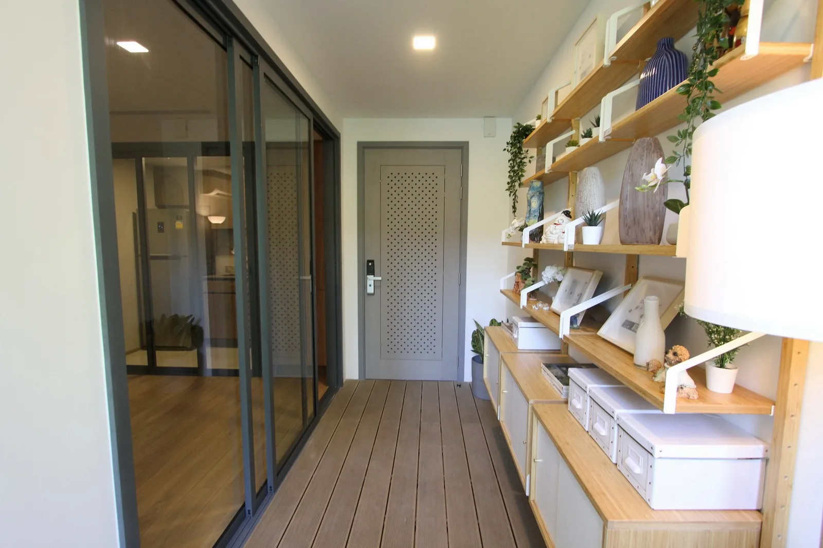Taka Haus Ekamai 12 — photo 11