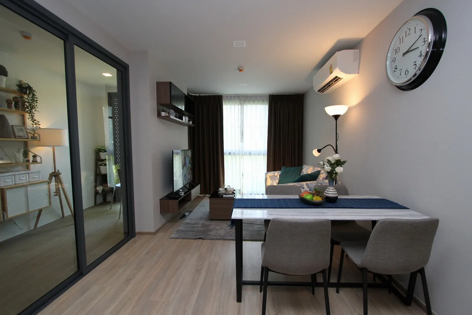 Taka Haus Ekamai 12 — photo 12