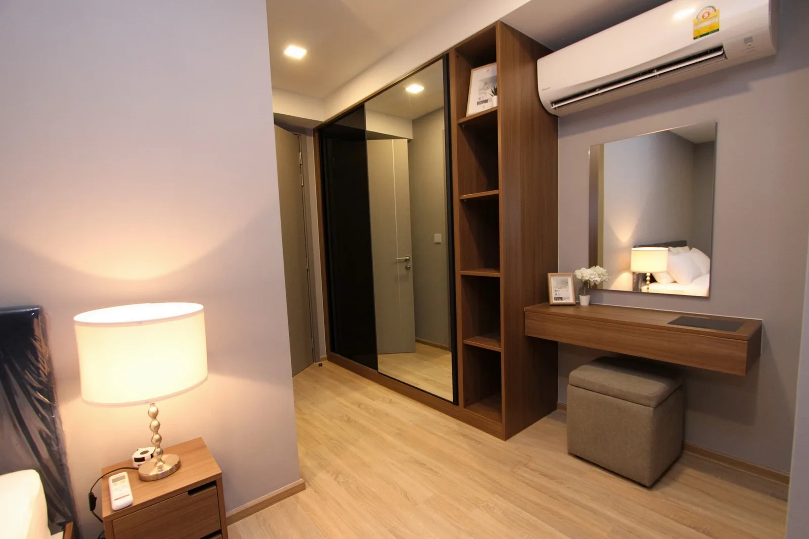 Taka Haus Ekamai 12 — photo 5