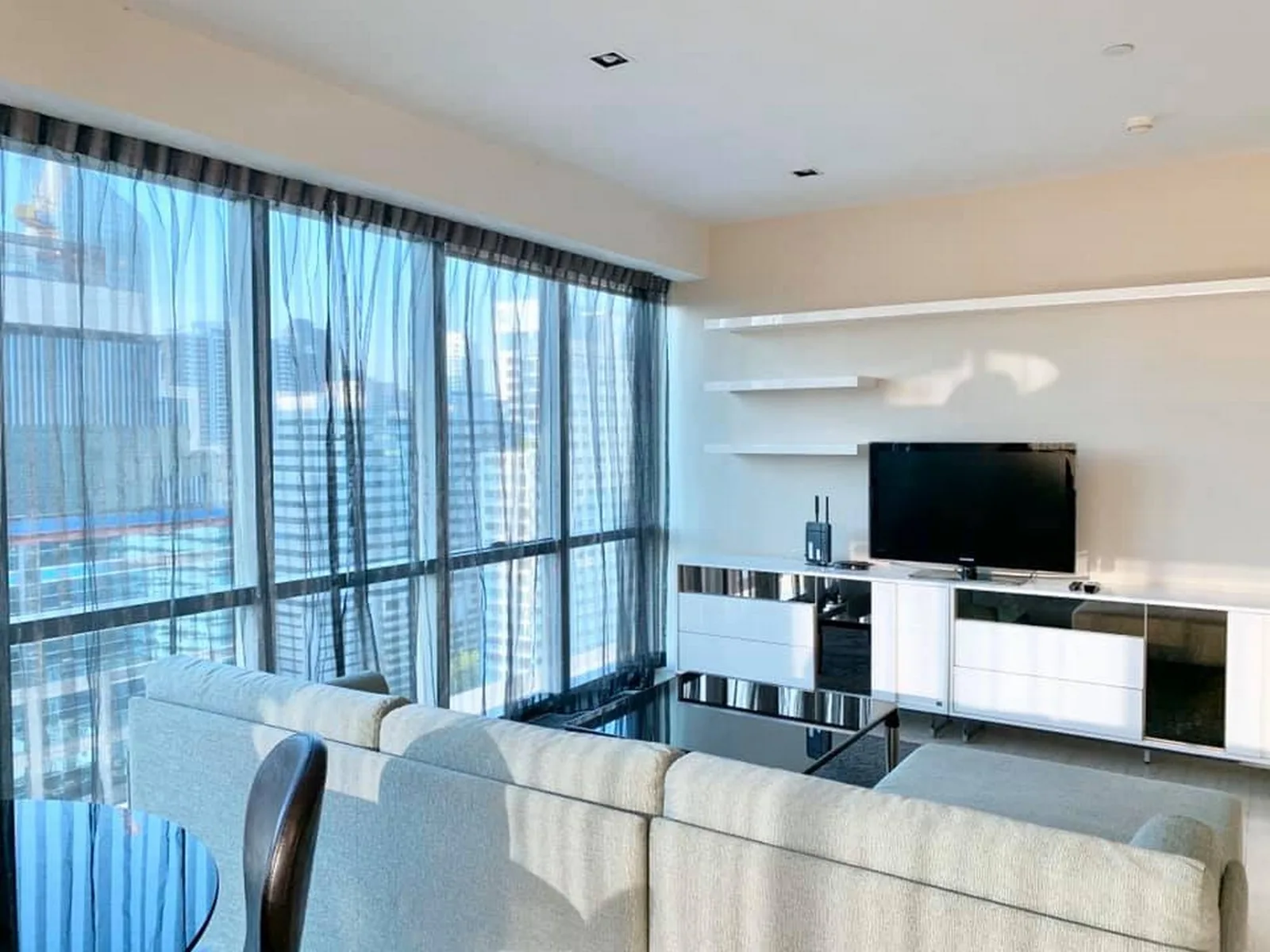 The Room Sukhumvit 21 — photo 3