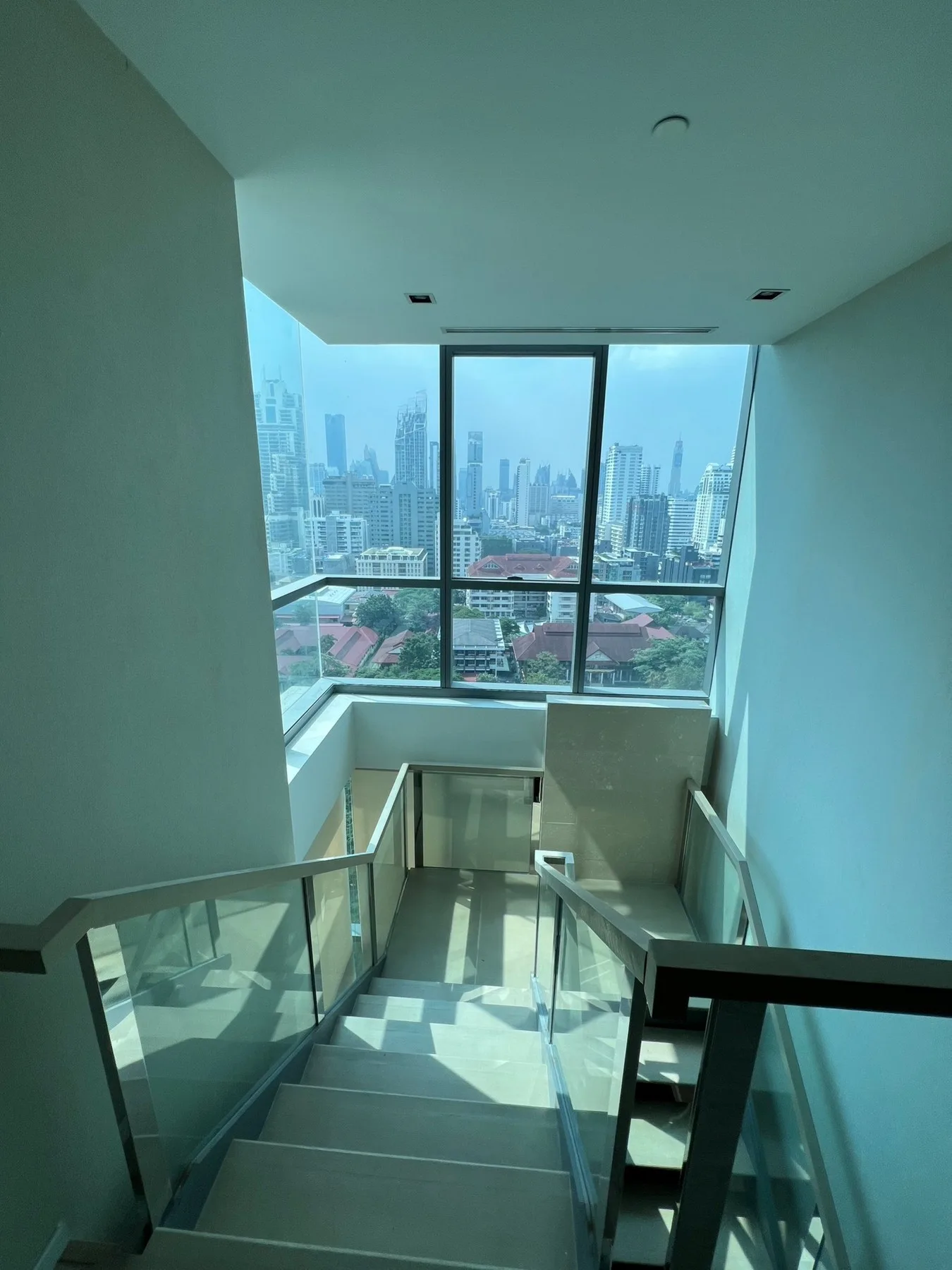 The Room Sukhumvit 21 — photo 8