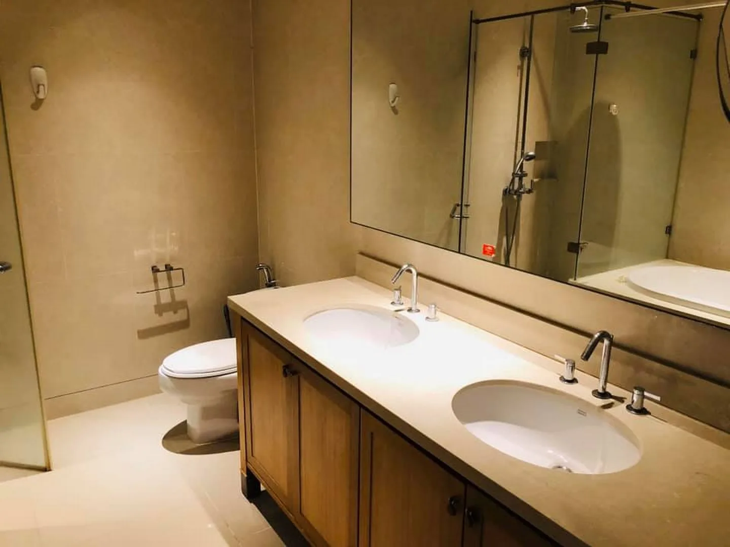 The Emporio Place — photo 9