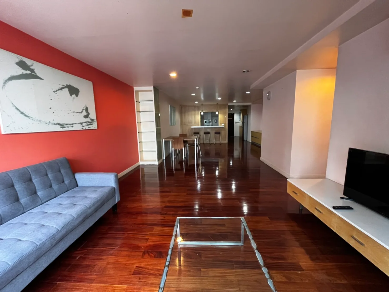 Urbana Sukhumvit 15 — photo 2