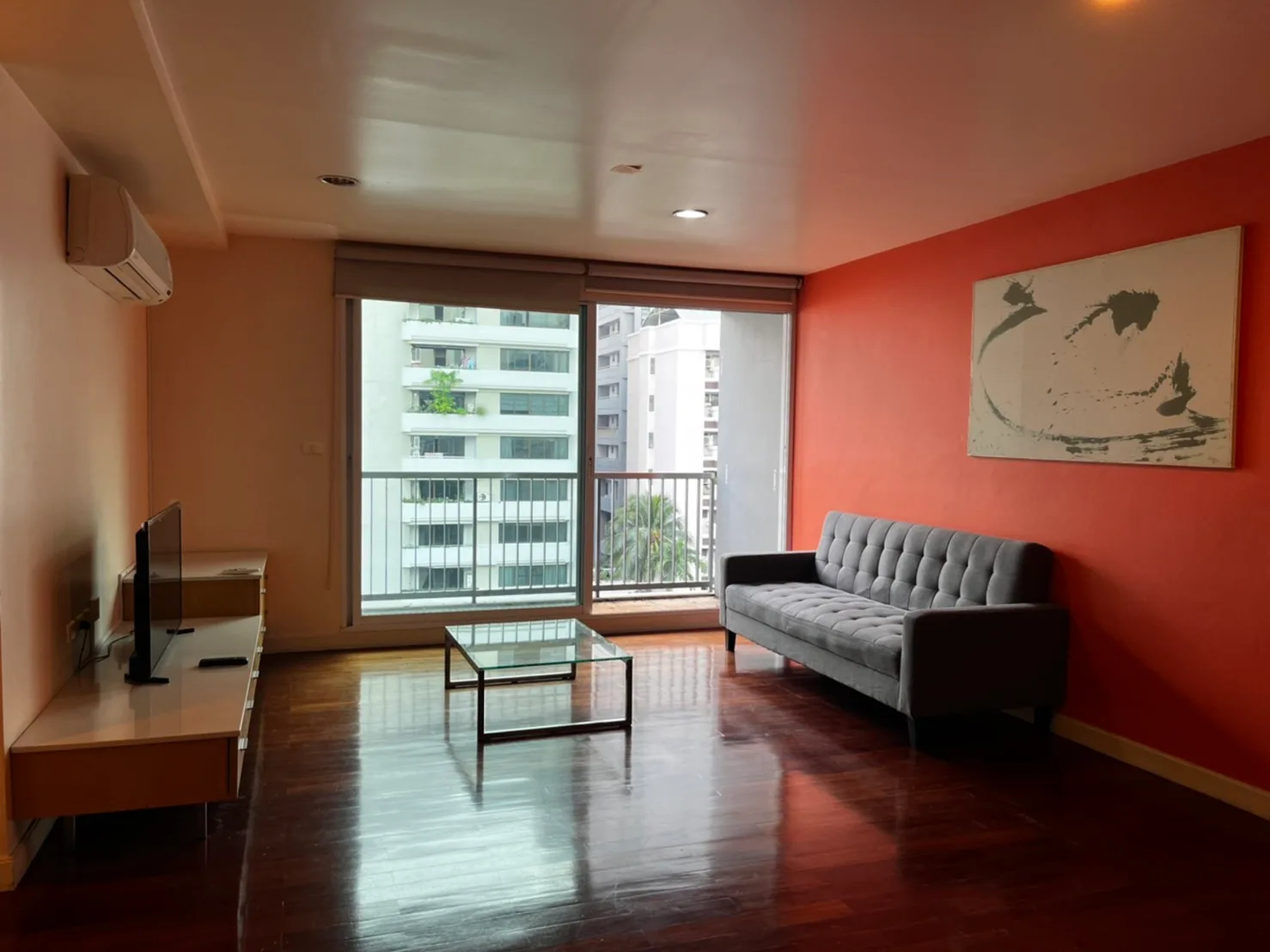 Urbana Sukhumvit 15 — photo 3