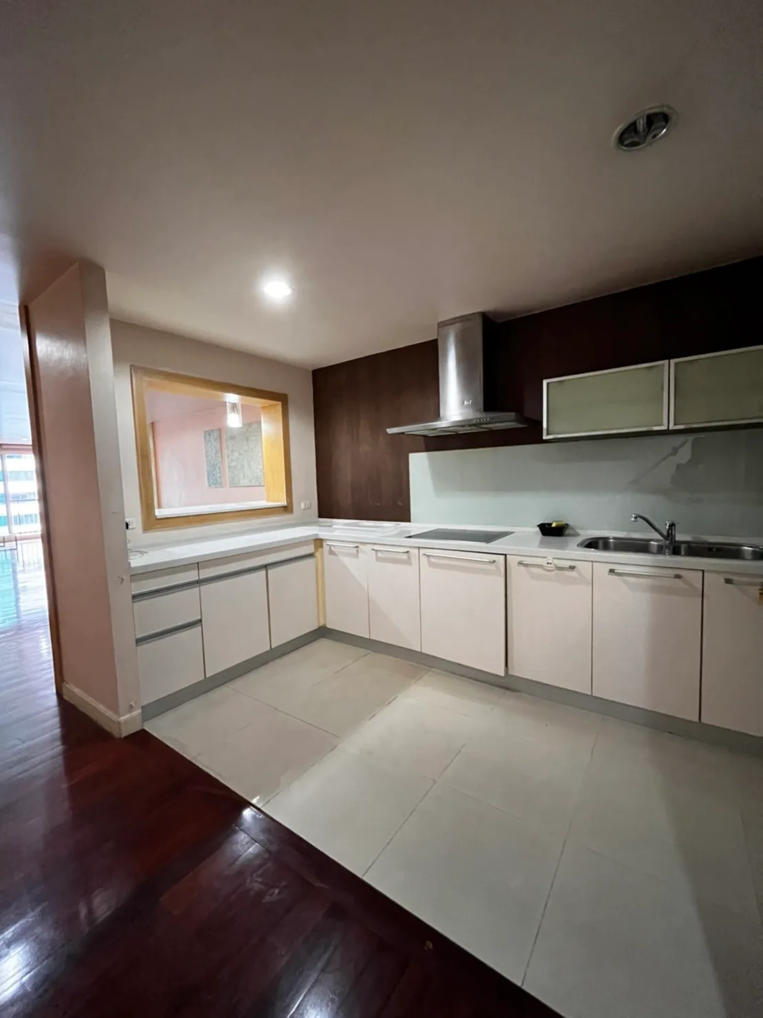Urbana Sukhumvit 15 — photo 7