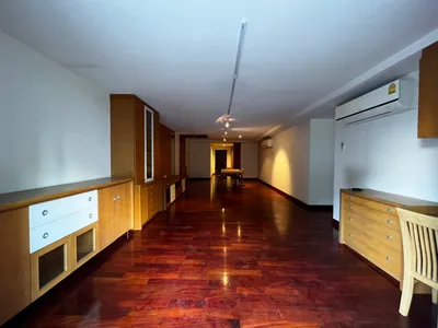 Urbana Sukhumvit 15
