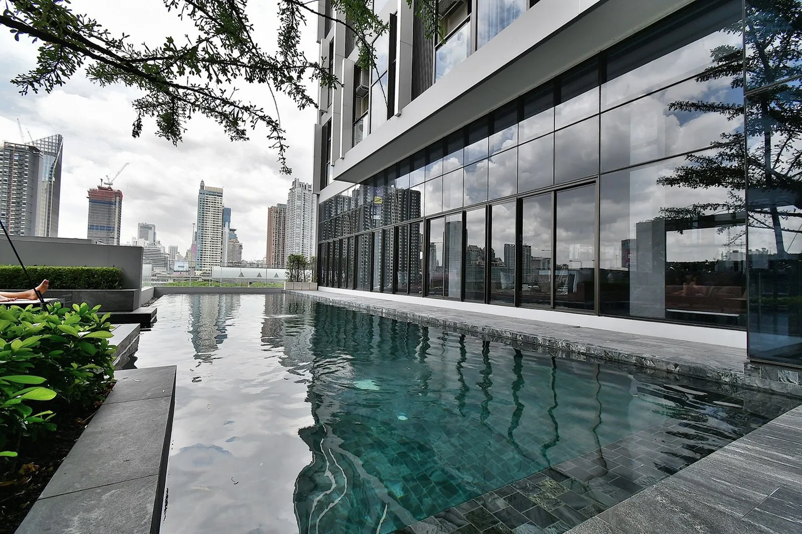 Chewathai Residence Asoke — photo 8