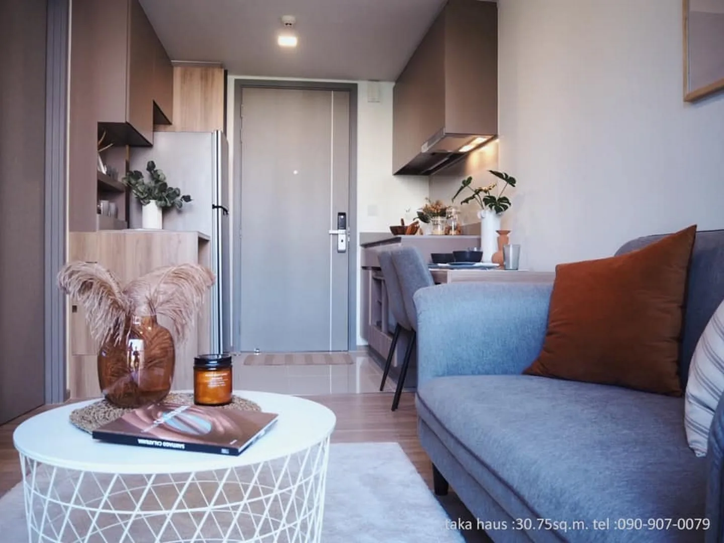 Taka Haus Ekamai 12 — photo 11