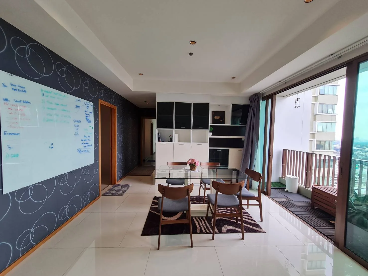 The Emporio Place — photo 2