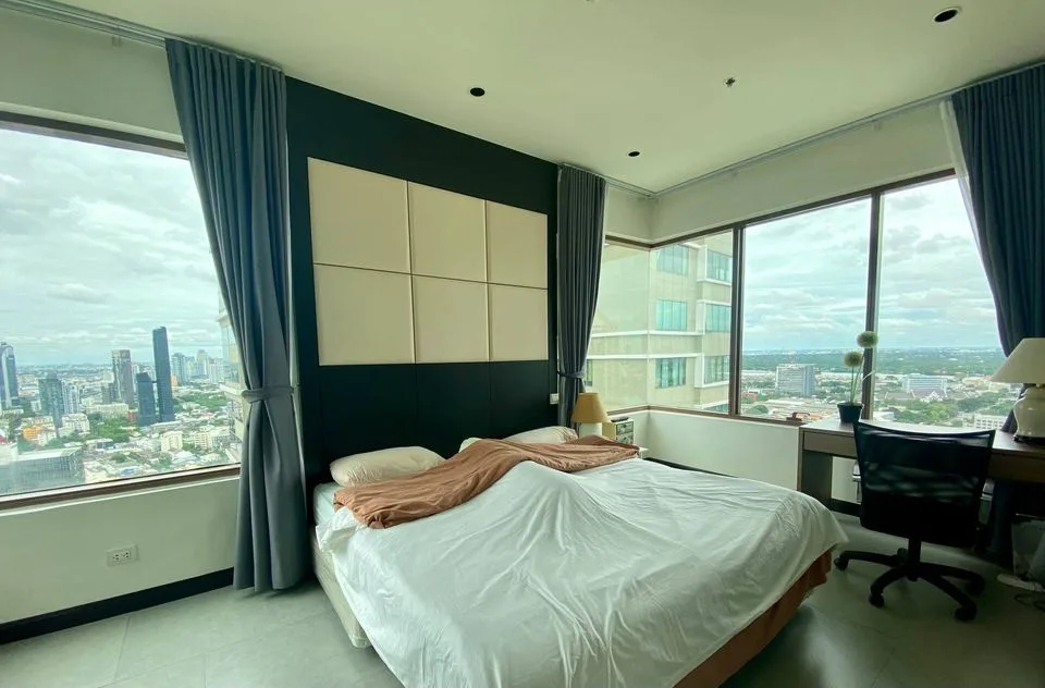 The Emporio Place — photo 5