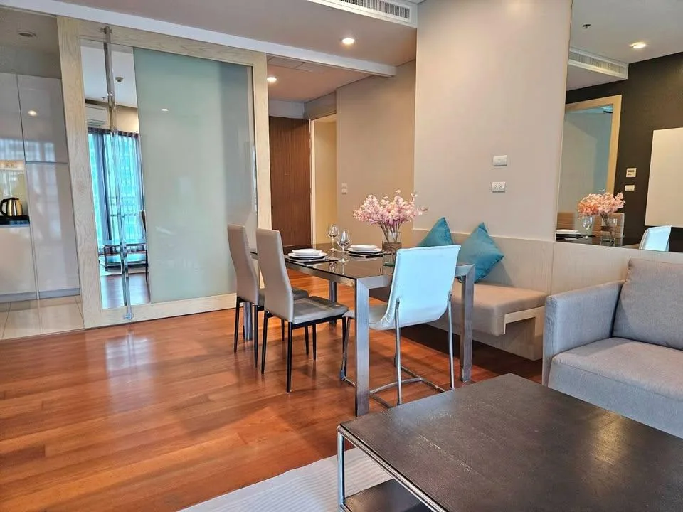 Bright Sukhumvit 24 — photo 2