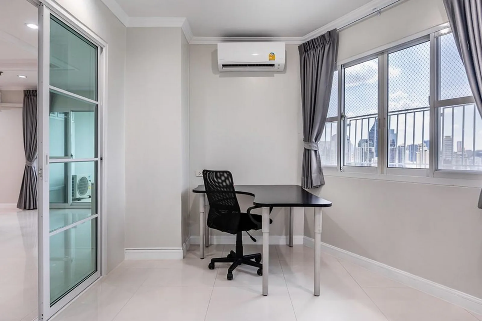 Fifty Fifth Tower — photo 11