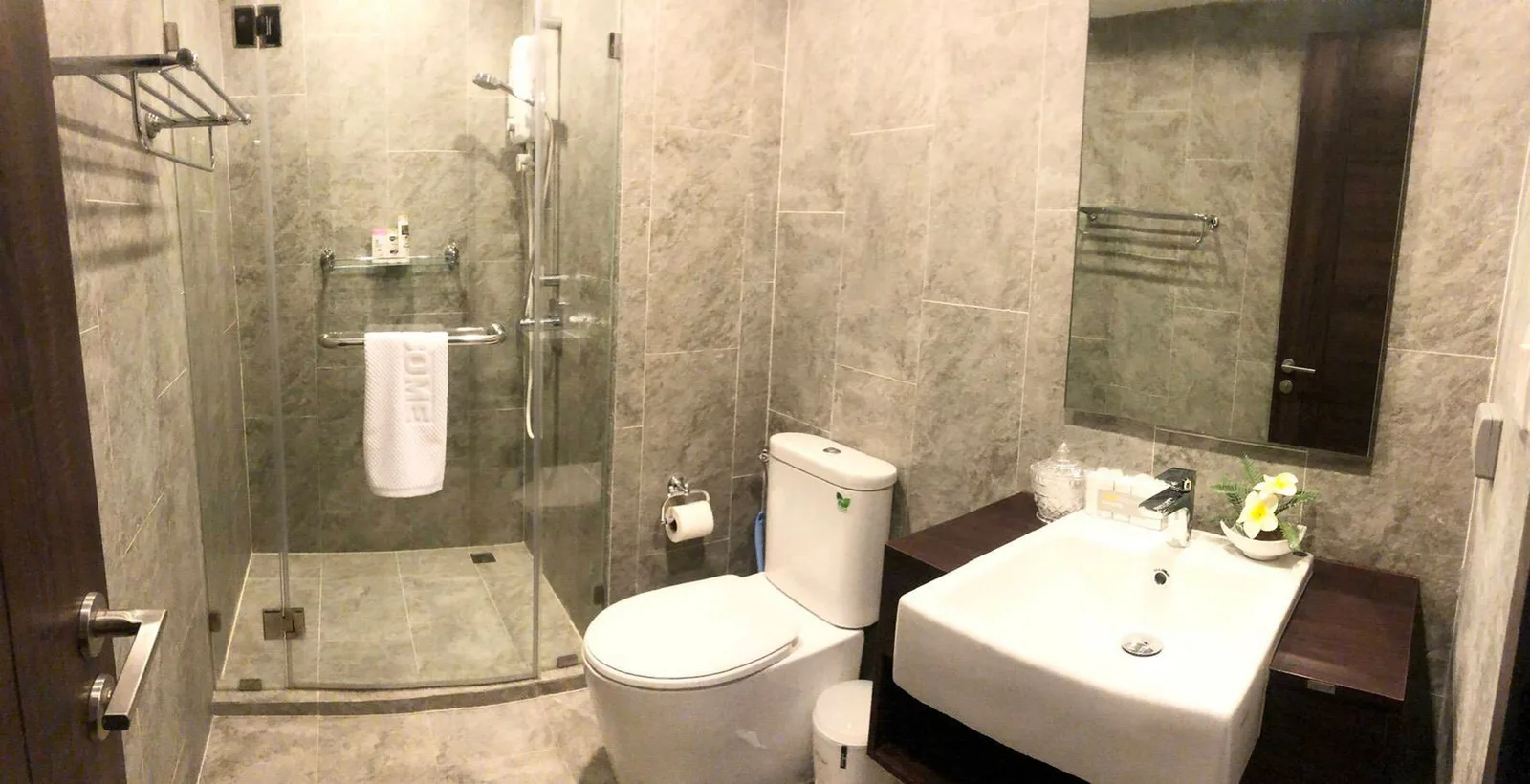 C Ekkamai — photo 11