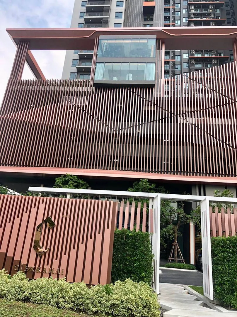 C Ekkamai — photo 17