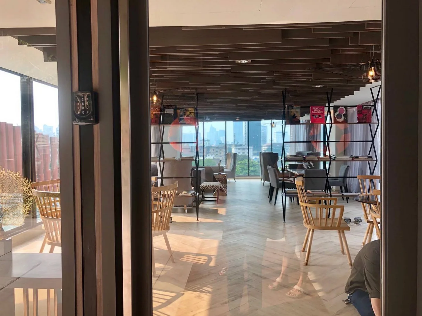 C Ekkamai — photo 5
