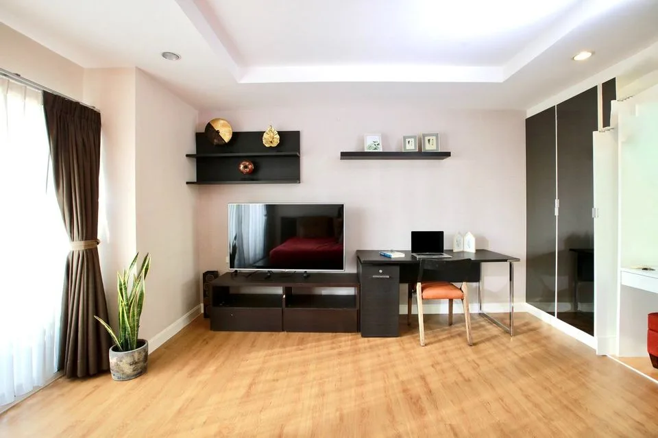 Phasuk Place — photo 6
