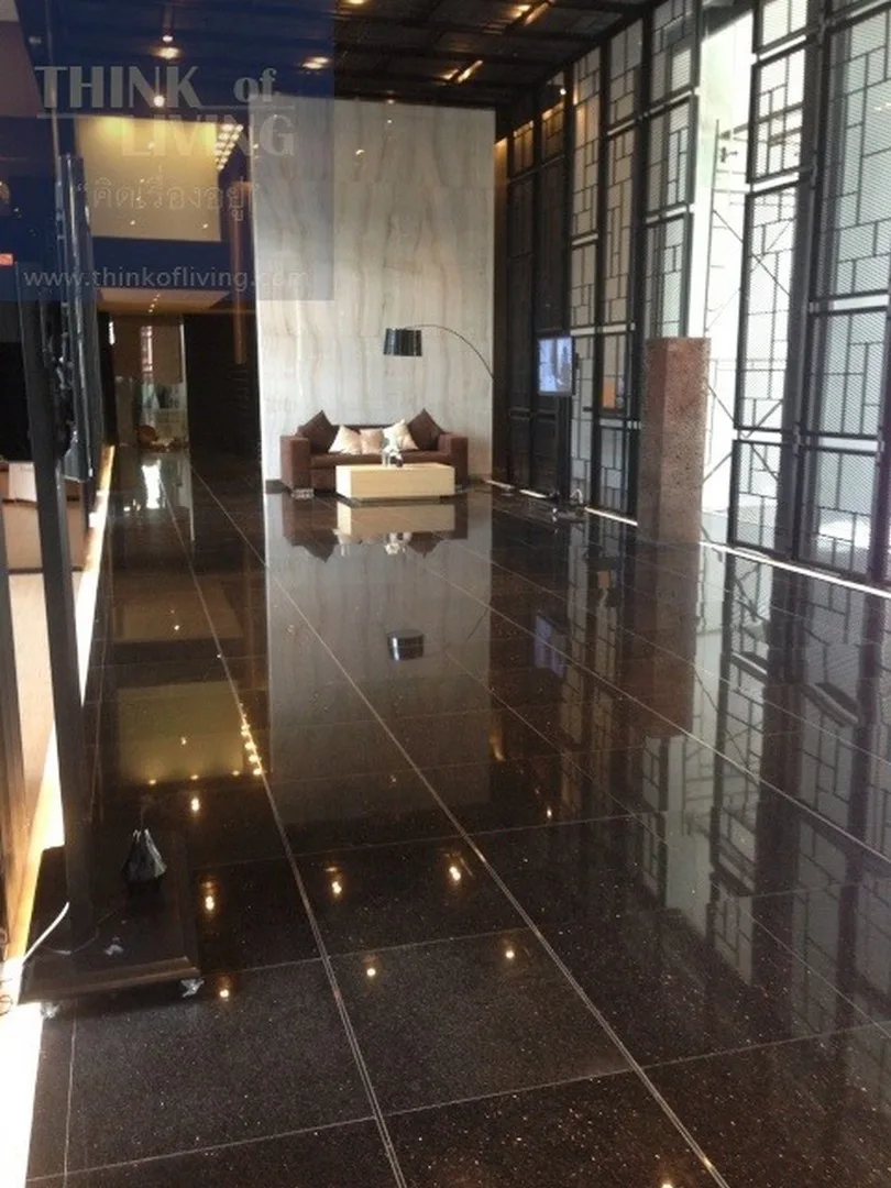 Onyx Phaholyothin — photo 9