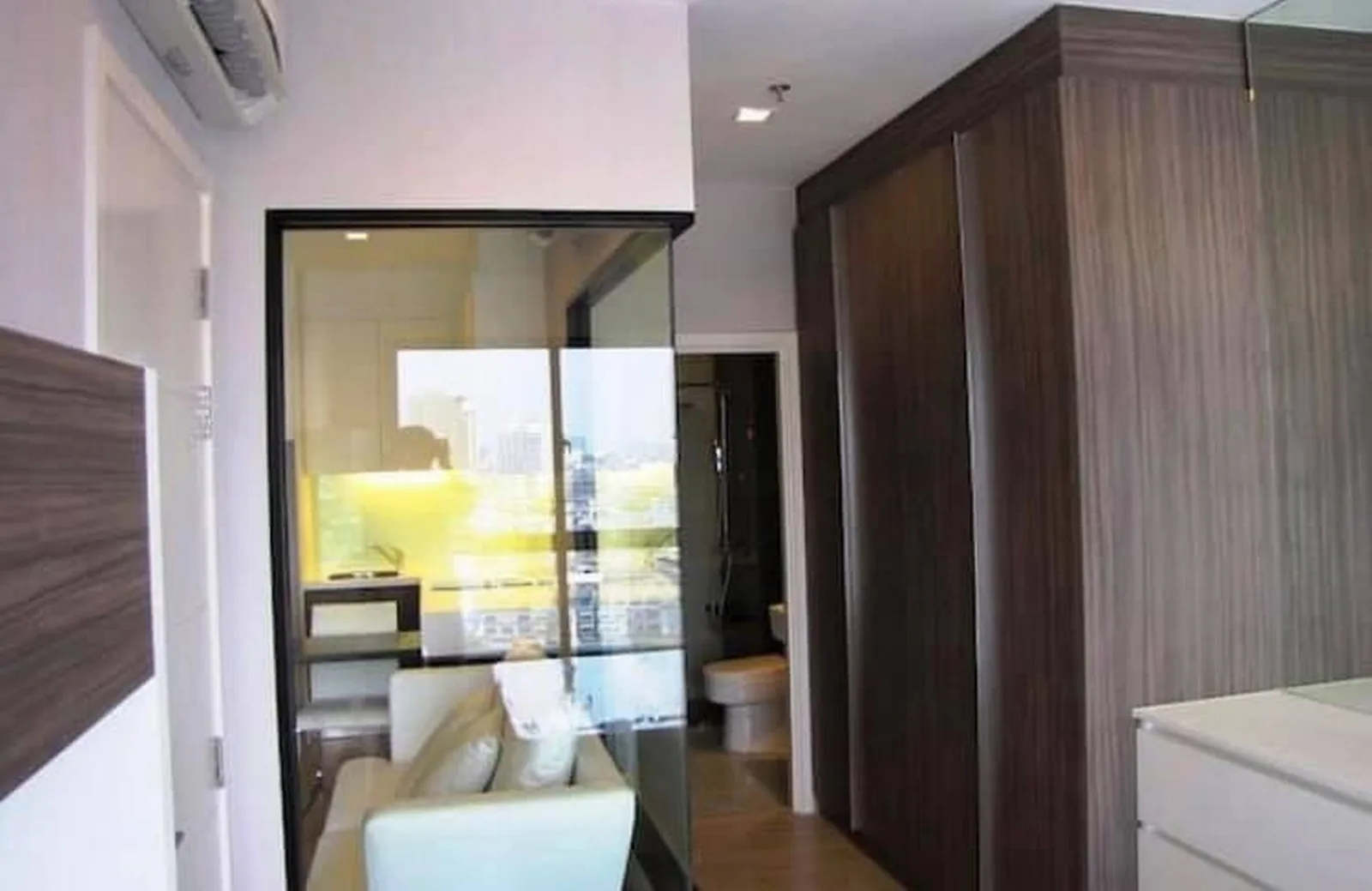 Urbano Absolute Sathon - Taksin — photo 4