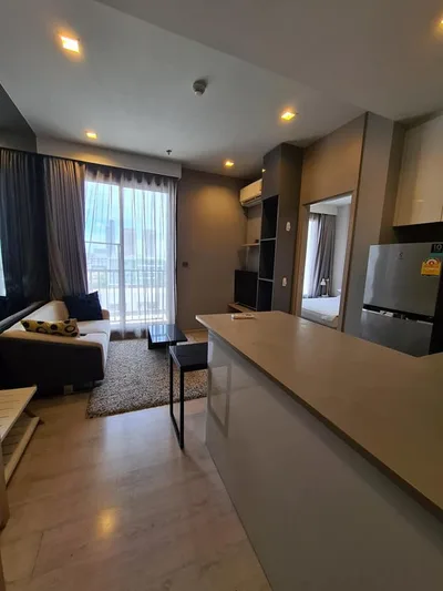 M Thonglor 10