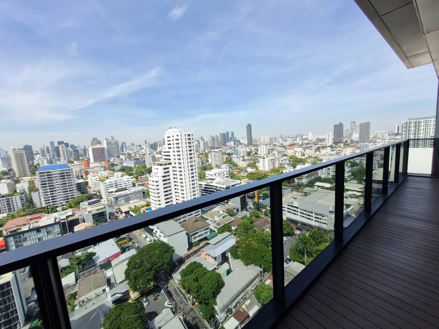 Tela Thonglor — photo 5