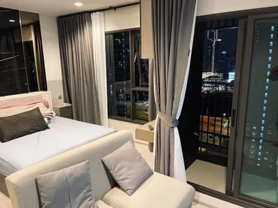 LIFE Asoke - Rama 9
