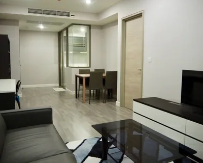 The Room Rama 4