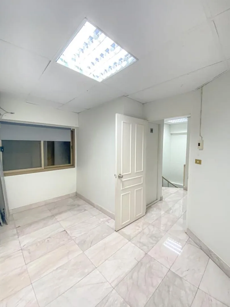 Thonglor Tower — photo 6