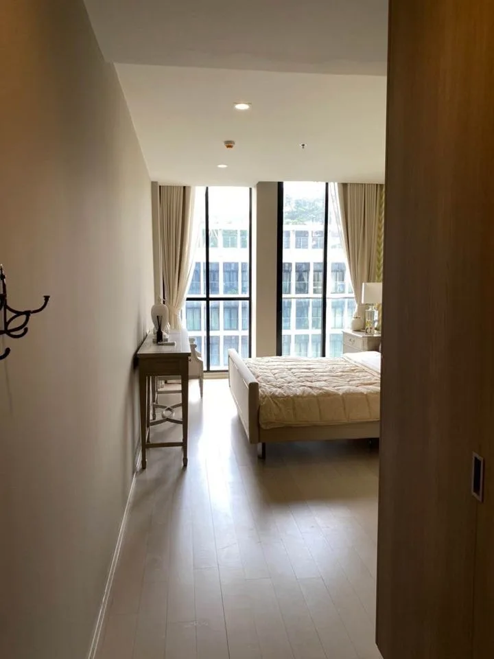 Noble Ploenchit — photo 14