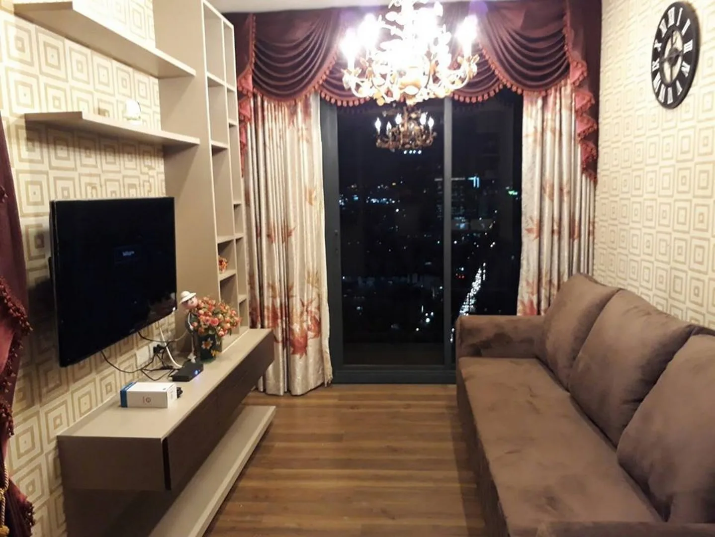 Onyx Phaholyothin — photo 1