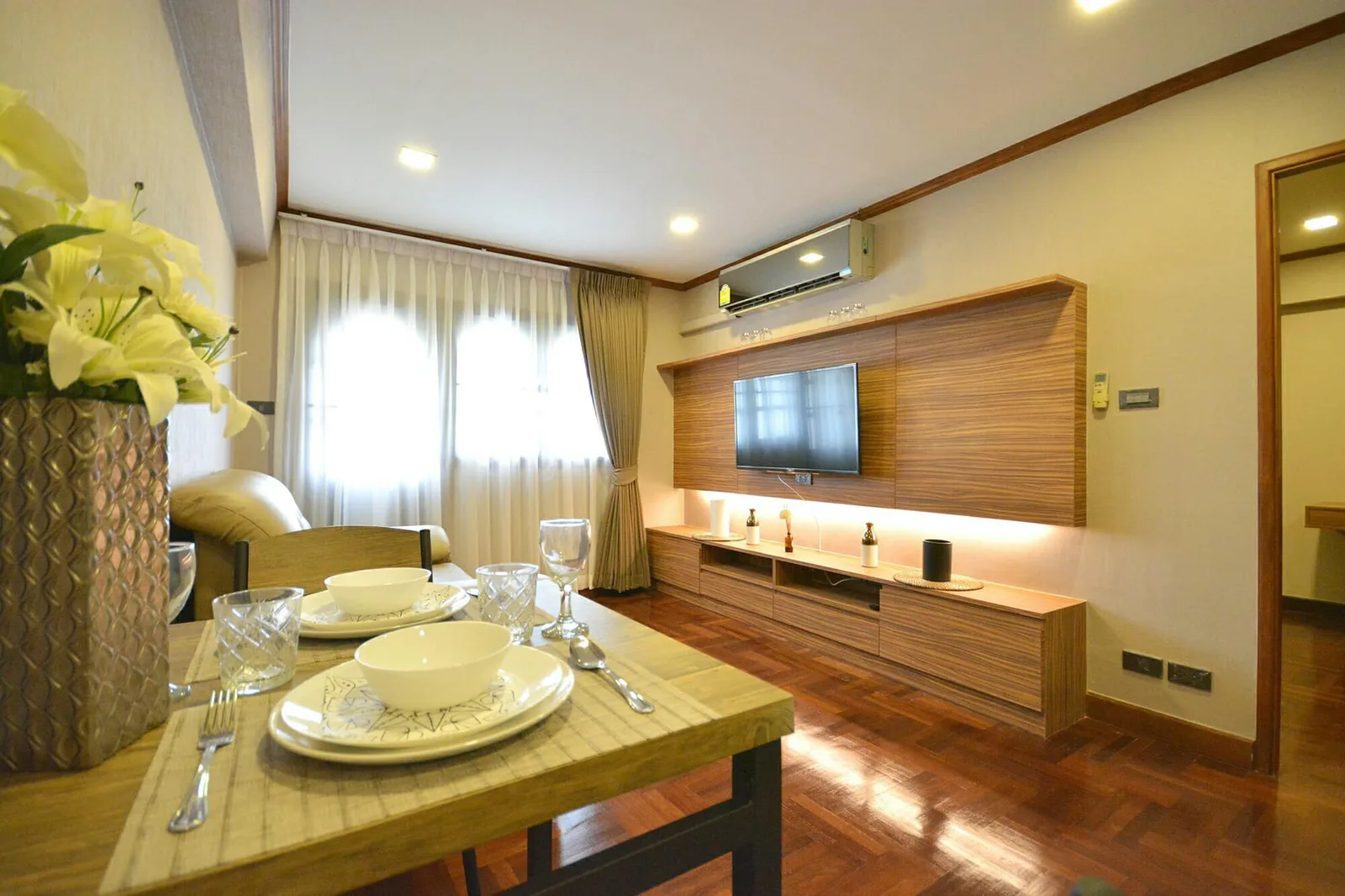 Thonglor Tower — photo 2