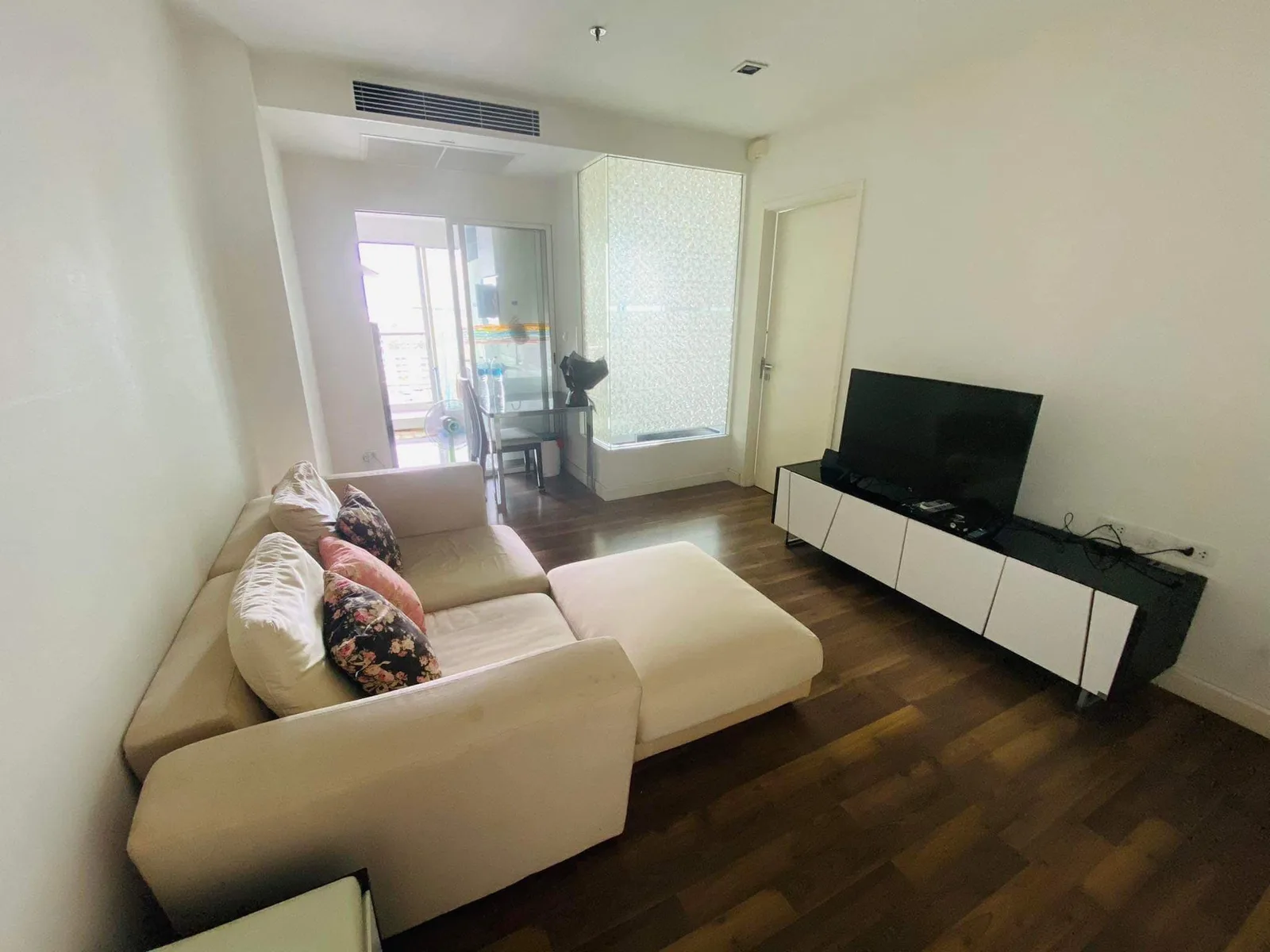 The Room Sathorn - Taksin — photo 1