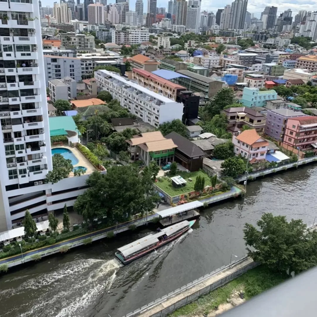 The Base Phetchaburi-thonglor — photo 8