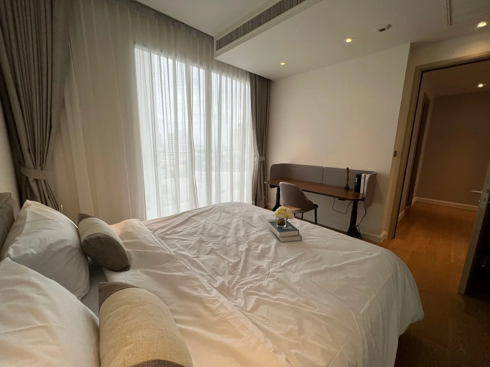 Magnolias Waterfront Residences — photo 9